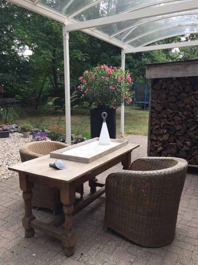 Bed and Breakfast Beej Potters Weert Esterno foto