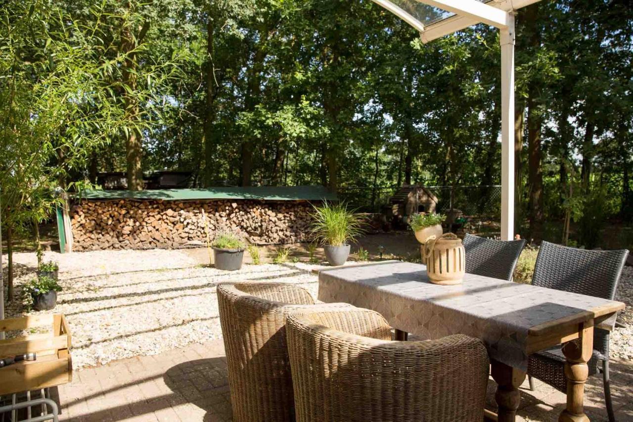 Bed and Breakfast Beej Potters Weert Esterno foto